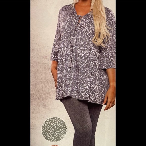 Small  Sacred Threads Blouse..   CL/GR11.   222308/2 - Picture 6 of 7